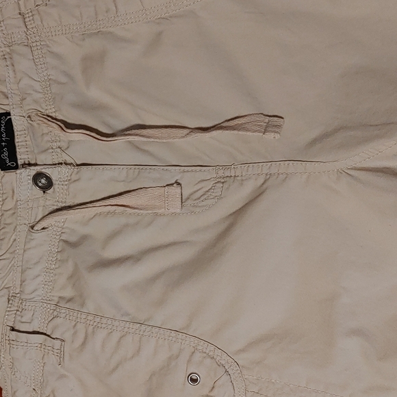 Jules & James Women's Cargo Shorts - Picture 4 of 9